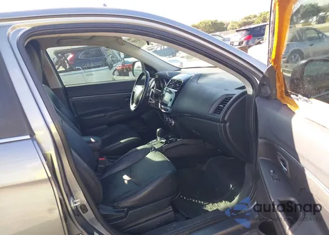 2015 Mitsubishi Outlander Sport Se z USA, uszkodzony, nr VIN 4A4AP4AUXFE034296